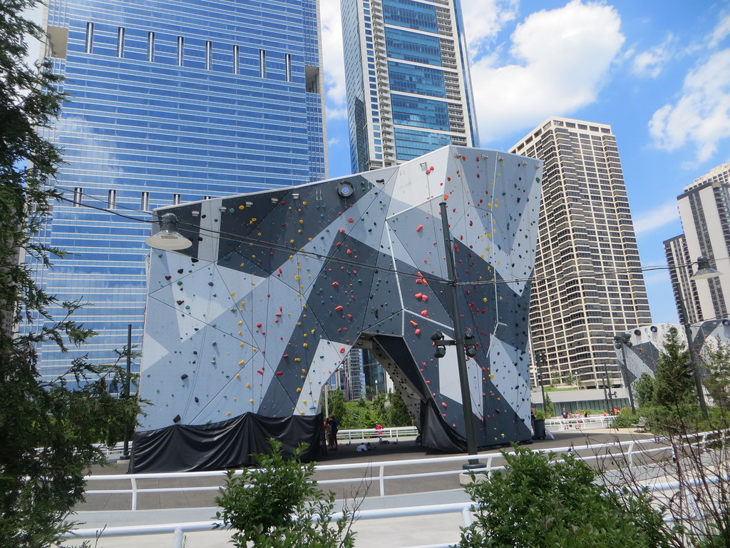 Park Review: Maggie Daley Park